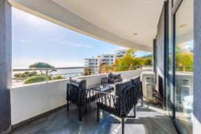 Hill Side Suite by PS